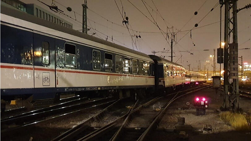 Der Regionalzug war am Freitag kurz nach dem Verlassen des Münchner Hauptbahnhofs entgleist.
