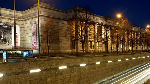 Das "Haus der Kunst" in München. (Aufnahme mit Langzeitbelichtung) Foto: Sven Hoppe/Archiv