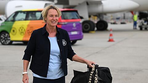 Bundestrainerin Martina Voss-Tecklenburg freut sich auf die WM.