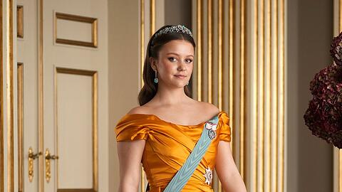 Anlässlich des 18. Geburtstages von Prinzessin Isabella hat das dänische Königshaus mehrere offizielle Porträtbilder veröffentlicht. Sie ist das zweitälteste Kind des Königspaares.