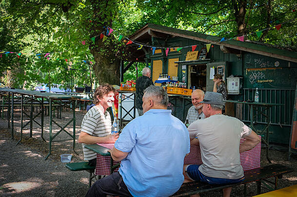 Der Kiosk von Löwig ist das älteste Standl der Stadt: Seit 1848 steht es am Ostufer der Isar an der Wittelsbacherbrücke. Der Kiosk von Löwig ist das älteste Standl der Stadt: Seit 1848 steht es am Ostufer der Isar an der Wittelsbacherbrücke.