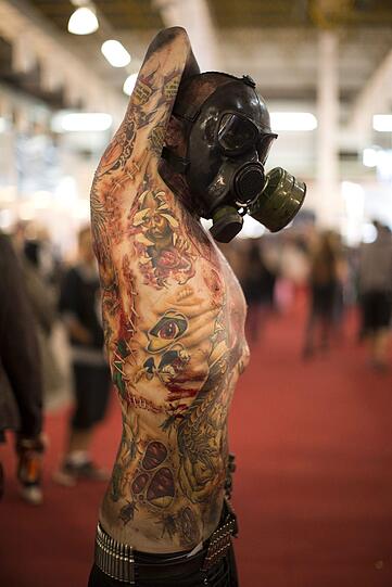 Sexy Körperkunst: Verrückte Tattoos - Spektakuläre Bilder...