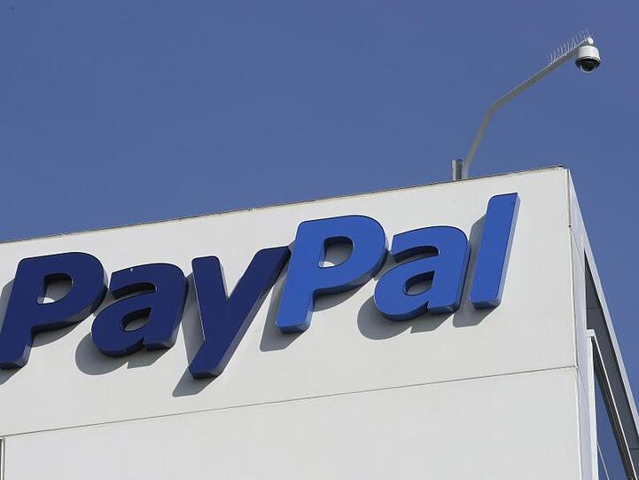 Die Geschäftsbedingungen von Paypal sind mit 80 Seiten nicht zu lang - das entschied jetzt das Oberlandesgericht in Köln.