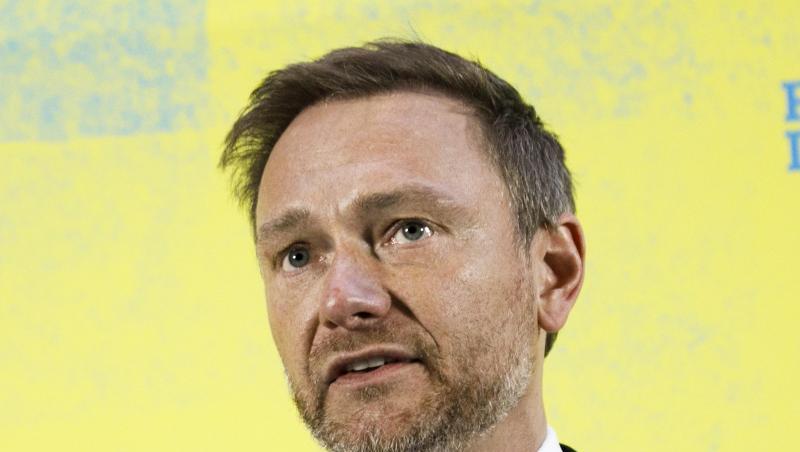 Christian Lindner kritisiert die Teilnahme seines Partei-Kollegen Thomas Kemmerich an Corona-Protesten. Christian Lindner kritisiert die Teilnahme seines Partei-Kollegen Thomas Kemmerich an Corona-Protesten.