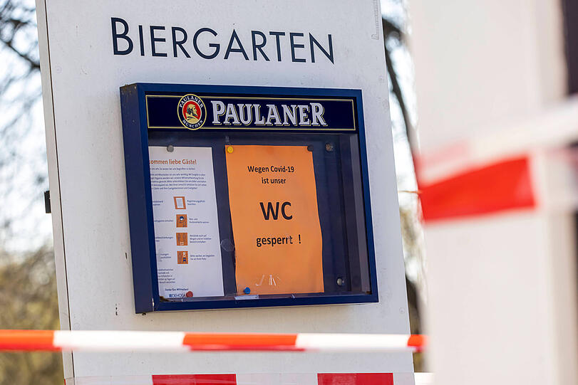 Selbst wenn man einen der wenigen verfügbaren Plätze im Biergarten ergattern konnte, musste man auf den ein oder anderen Service verzichten.