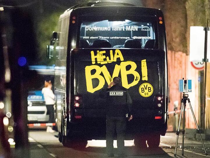 Im Prozess um den Bombenanschlag auf den Bus des BVB beantragt der Staatsanwalt lebenslange Haft.