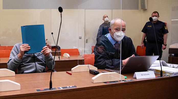 Der Angeklagte am Donnerstag im Gerichtssaal.