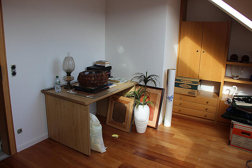 Bilder aus der Wohnung, in der die Parkhausbesitzerin Charlotte Böhringer am 15. Mai 2006 brutal erschlagen wurde.