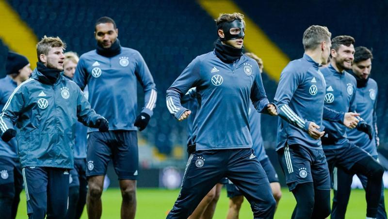 Das DFB-Team beim Abschlusstraining in Frankfurt/Main. Das DFB-Team beim Abschlusstraining in Frankfurt/Main.