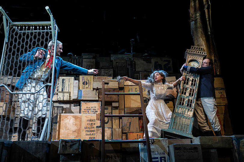 „Die Dreigroschenoper“ von Brecht und Weill im Residenztheater. „Die Dreigroschenoper“ von Brecht und Weill im Residenztheater.