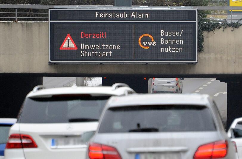 Feinstaub-Alarm in Stuttgart. Foto: Bernd Weißbrod/Archiv
