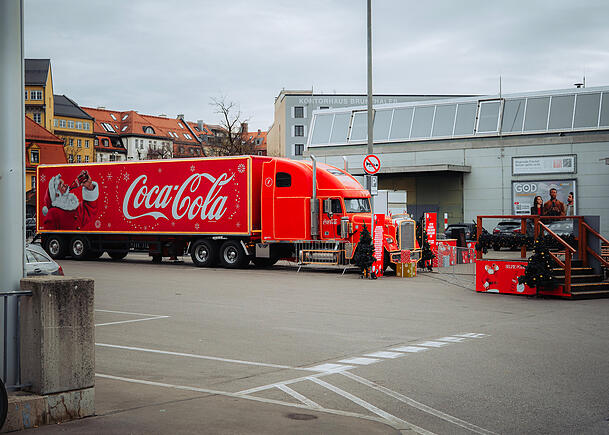 An diesem Tag feiern die Helferinnen und Helfer ein Fest vor den Feiertagen  &ndash; inklusive Weihnachts- und Foodtruck.