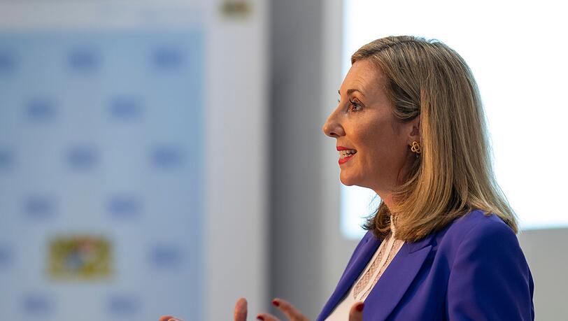 Bayerns Kultusministerin lehnt eine "Migrationsquote" entschieden ab. (Archivbild)