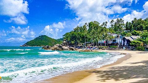 Einer der legendären Traumstrände von Koh Phangan.