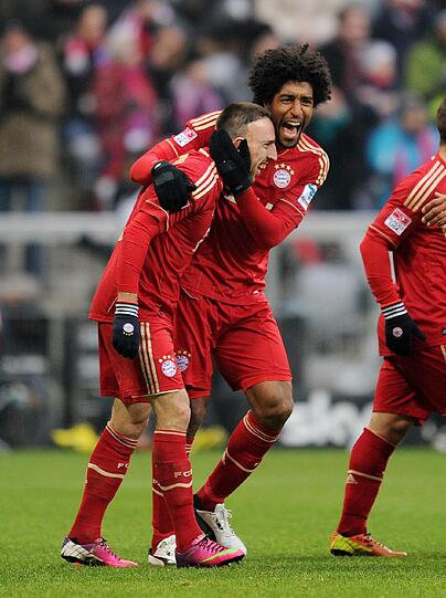DANTE NOTE 3
Allesspieler, der nächste (23. Liga-Partie). Fast ohne Pause in seiner ersten Bayern-Saison. Der Brasilianer musste als Abwehrchef den ersten Gegentreffer der Rückrunde hinnehmen &ndash; ach, egal.
