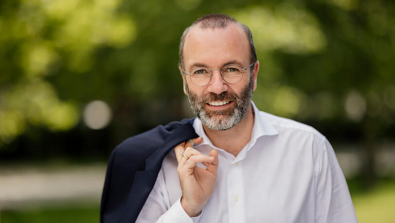Manfred Weber - Mitglied des Europäischen Parlaments, Vorsitzender der EVP-Fraktion und Mitglied der Konferenz der Präsidenten. Manfred Weber - Mitglied des Europäischen Parlaments, Vorsitzender der EVP-Fraktion und Mitglied der Konferenz der Präsidenten.