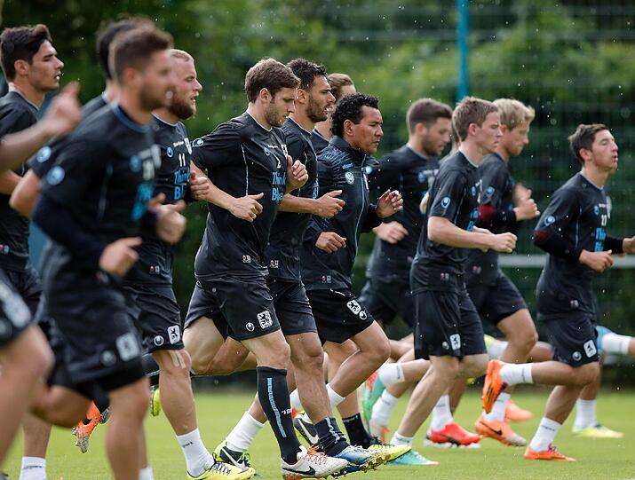 Ricardo Moniz packt an: Bilder von der ersten Trainingseinheit unter dem neuen Trainer.