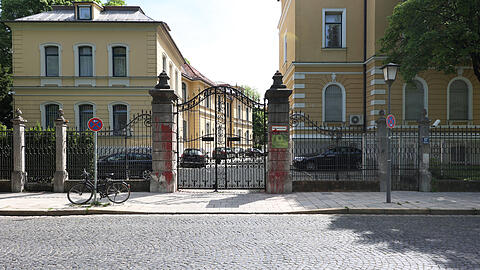 Die Russische Botschaft in München.