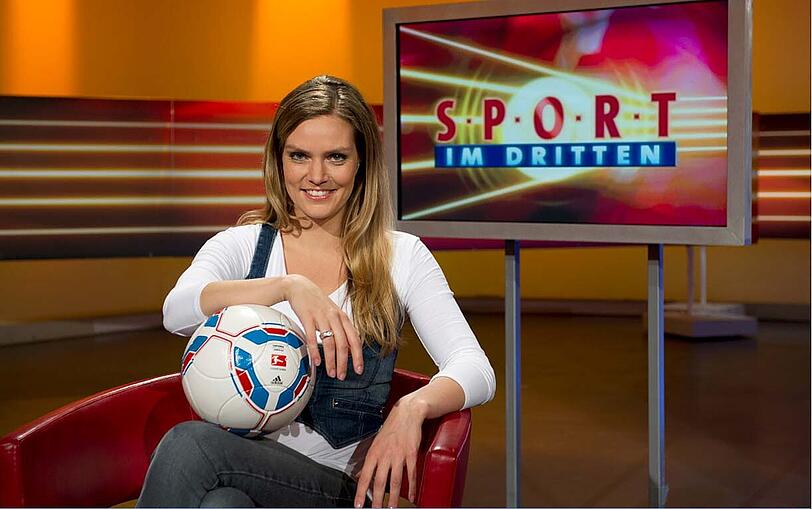 ... moderiert sie die Sendung "Sport im Dritten" im SWR - das sonntägliche Pendant zum bayerischen "Blickpunkt Sport".