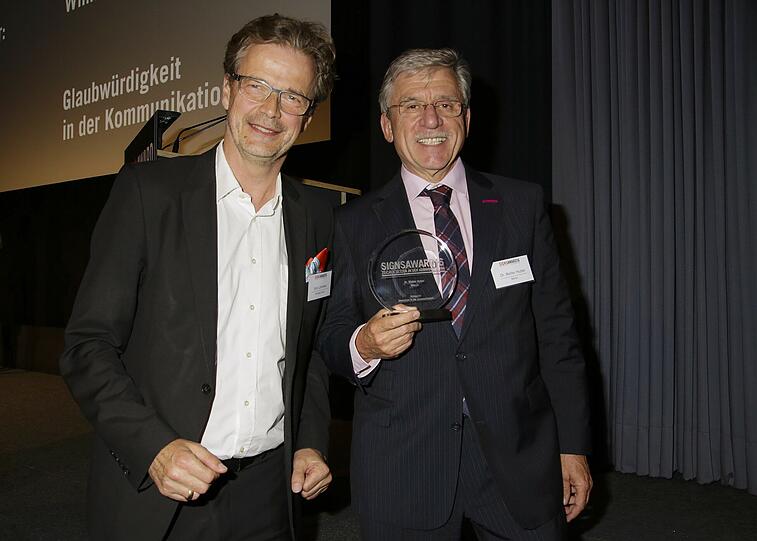 Dr. Walter Huber ( Preisträger in der Kategorie Innovation), Jens Lönneker (rheingold Salon)