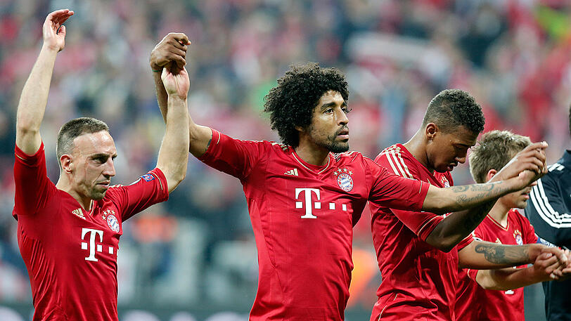 Jubel beim FC Bayern: Die Münchner gewinnen im Hinspiel des Champions-League-Halbfinals mit 4:0 gegen den FC Barcelona. Das Spiel ist auf den Tag genau fünf Jahre her. Klicken Sie sich durch die Bilder.