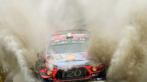 Der Ire Craig Breen und sein Beifahrer Paul Nagle fahren in ihrem Hyundai I20 Coupe WRC.