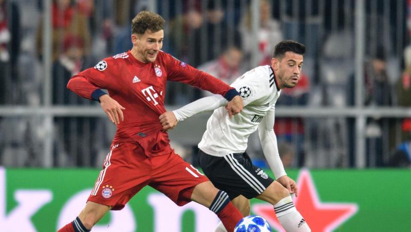 Leon Goretzka vom FC Bayern München (l) und Luis Fernandes Pizzi von Lissabon im Zweikampf um den Ball. Foto: Matthias Balk/Archiv Leon Goretzka vom FC Bayern München (l) und Luis Fernandes Pizzi von Lissabon im Zweikampf um den Ball. Foto: Matthias Balk/Archiv