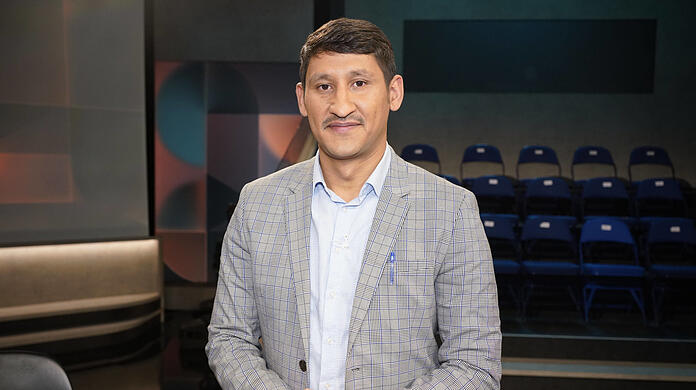 Arif Abdullah Haidary war im März Gast in der Talkshow "Hart aber fair". Seitdem hat er über 50 E-Mails bekommen, viele voller Hass und Hetze. Einschüchtern will er sich nicht lassen.