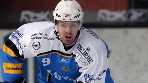 Seit sieben Jahren beim EHC: Stürmer Mario Jann. Seit sieben Jahren beim EHC: Stürmer Mario Jann.