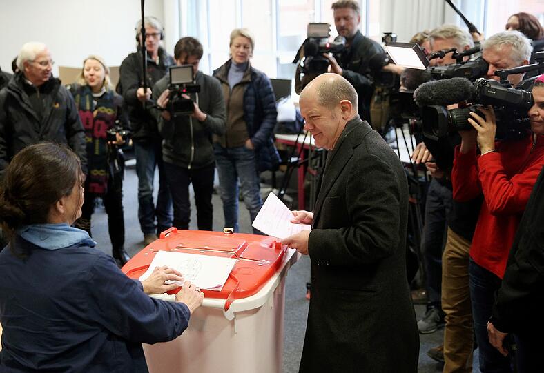 Bilder von der Wahl in Hamburg