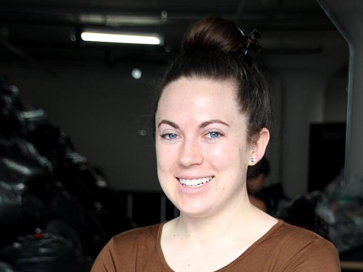 Jessica Schreiber, Inhaberin der Firma "FabScrap". Seit rund drei Jahren kämpft die 30-Jährige mit ihrer Firma gegen Mode-Müll.