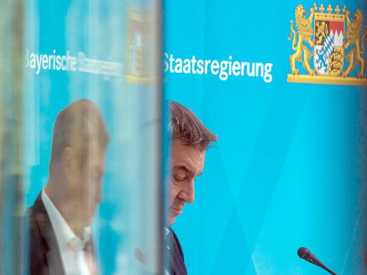 Markus Söder (CSU) nimmt an einer Pressekonferenz teil. Foto: Peter Kneffel