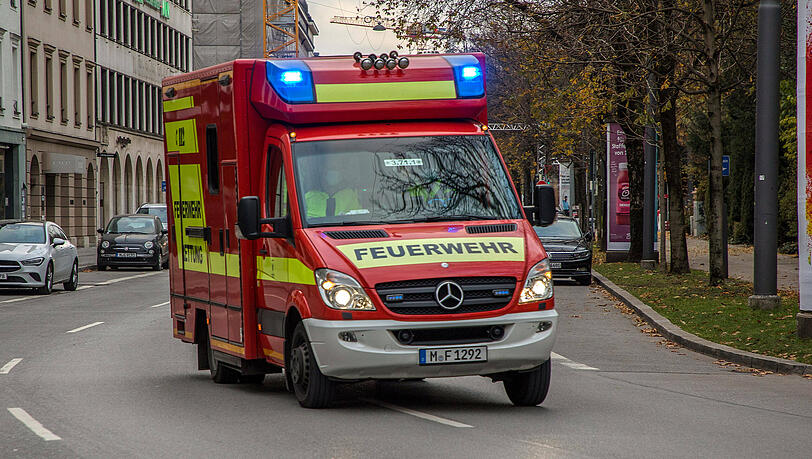 "In München hat die zusätzliche Arbeit in der Katastrophenhilfe keine negativen Auswirkungen auf das Einsatzgeschehen", sagte ein Sprecher der Berufsfeuerwehr,  (Symbolbild)