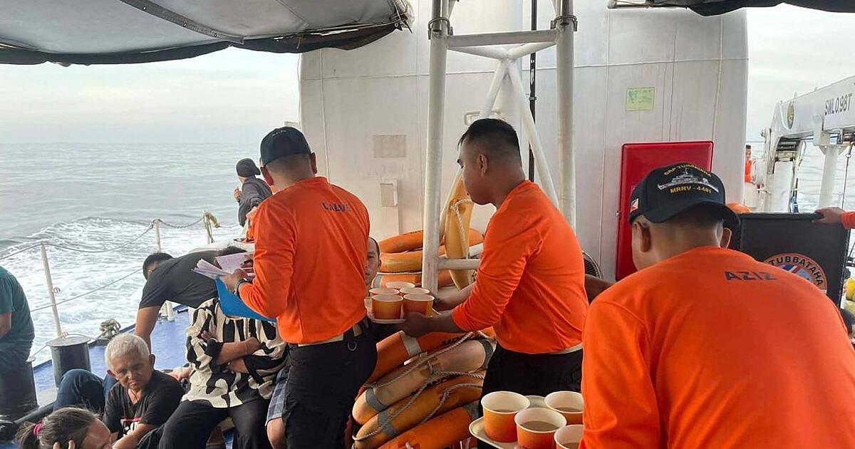 F-hre-sinkt-vor-Philippinen-Dutzende-Menschen-vermisst