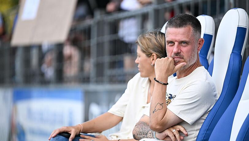 Trainer Alexander Straus will eine erfolgreiche Champions-League-Saison mit dem FC Bayern spielen Trainer Alexander Straus will eine erfolgreiche Champions-League-Saison mit dem FC Bayern spielen
