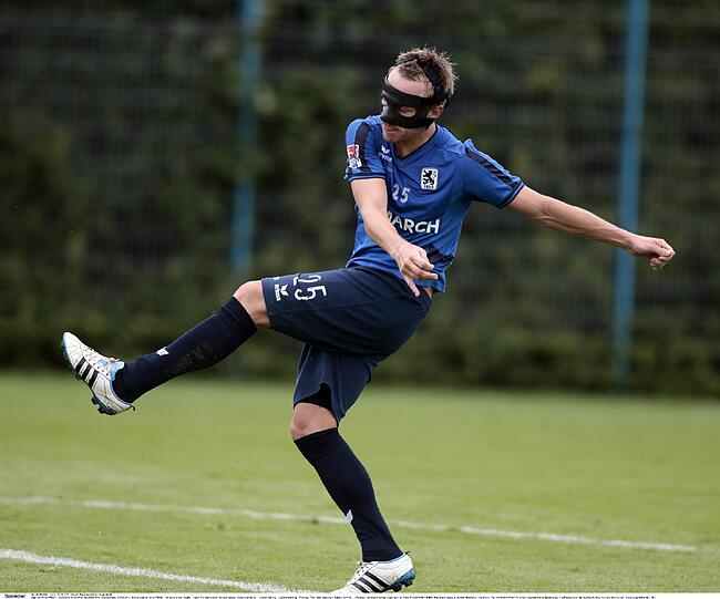Muss nach einem Trainingsunfall im April noch eine Schutzmaske tragen: Arne Feick.