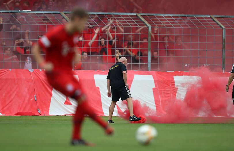 Die Bilder vom Amateur-Derby im Grünwalder-Straße.