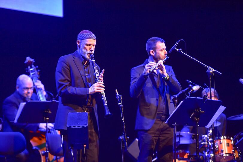 Musik gab es von der weltbekannten Schweizer Klezmer Band Kolsimcha.