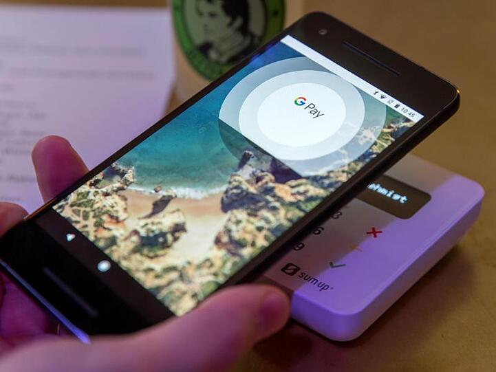 Unter den deutschen Verbrauchern sehen 58 Prozent der Befragten keinen Grund, der ihnen in Zukunft das mobile Bezahlen schmackhaft machen könnte.