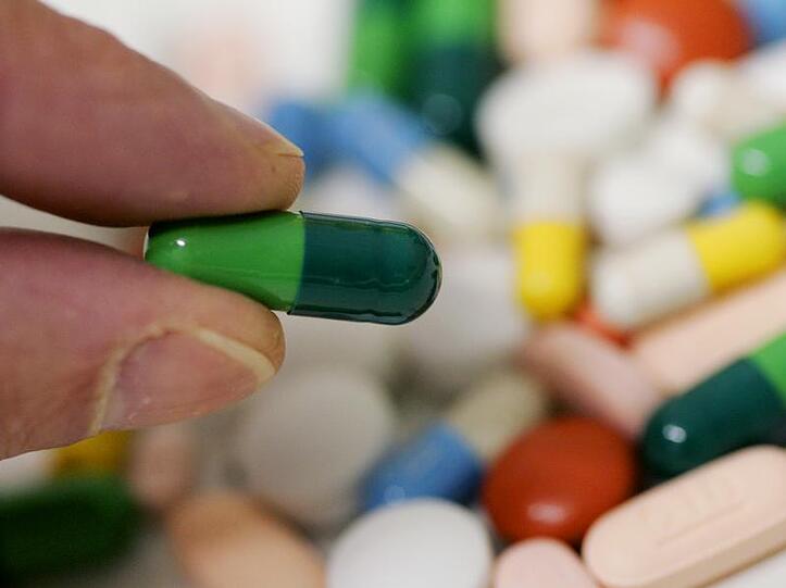 Apotheker warnen: Beim Einnehmen von mehreren Arzneimitteln auf Wechselwirkungen achten!
