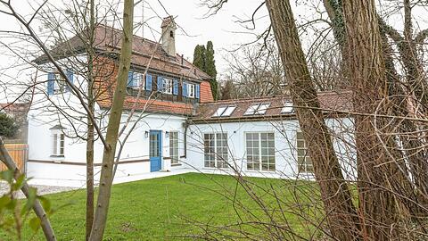 Das Haus am Rosengarten ist frisch renoviert, um die Kosten wieder auszugleichen, will der Pächter für die Miete 4500 Euro kalt im Monat.