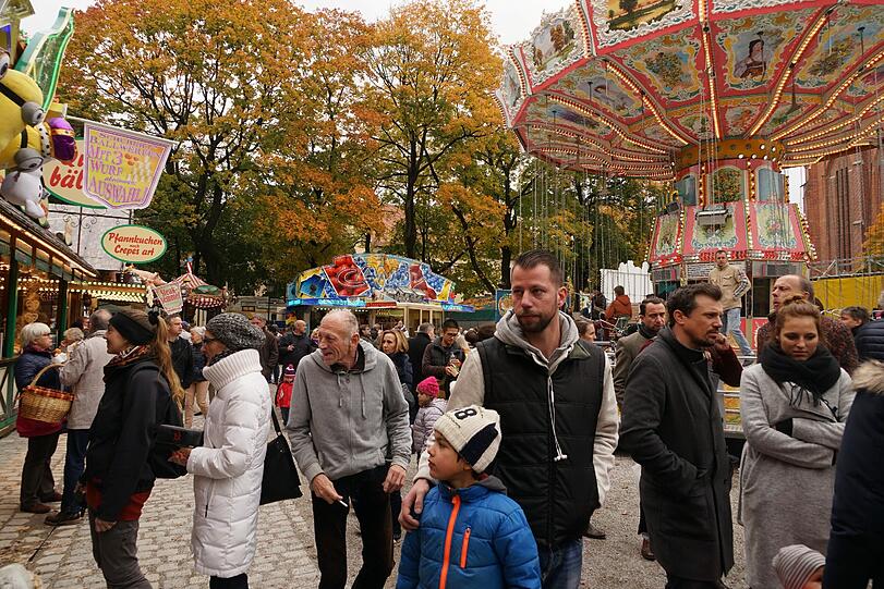 Die Auer Kirchweih Dult ist eröffnet. Die Bilder vom Mariahilfplatz.