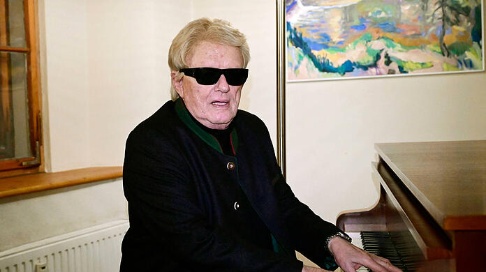 Heino trauert um seinen Schwager Günther. Der Beisetzung wollte er jedoch aus verständlichen Gründen fernbleiben.