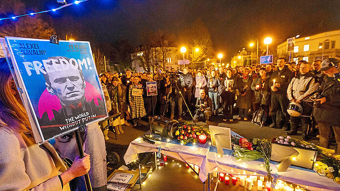 Hunderte Menschen versammeln sich am vergangenen Freitag in München, um des russischen Oppositionspolitikers zu gedenken. Am Wochenende soll eine weitere Veranstaltung stattfinden.