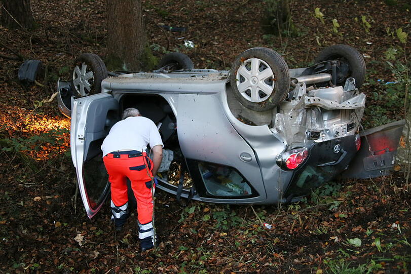 Feuerwehr im Einsatz: Bilder vom Unfallort im Landkreis Mühldorf.