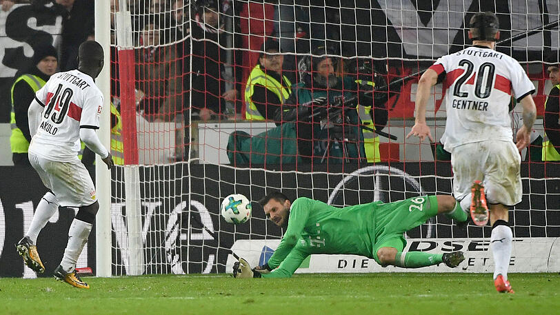 Sein letzter gehaltener Elfmeter: Am 17. Spieltag rettet Sven Ulreich den Sieg gegen den VfB Stuttgart.