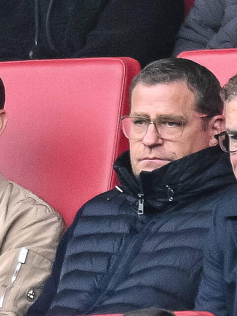 Nehmen die j&uuml;ngsten Ergebnisse nicht auf die leichte Schulter: Die Bayern-Bosse Max Eberl und Jan-Christian Dreesen (rechts), hier mit Rouven Kasper (links).