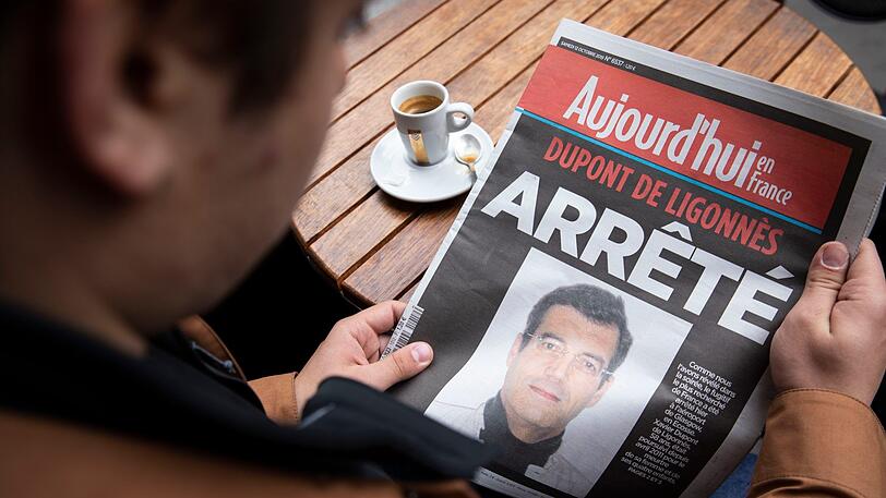 "Verhaftet!" titelt diese französische Zeitung am Freitag &ndash; doch der Festgenommene ist nicht der gesuchte Xavier Dupont de Ligonnés.