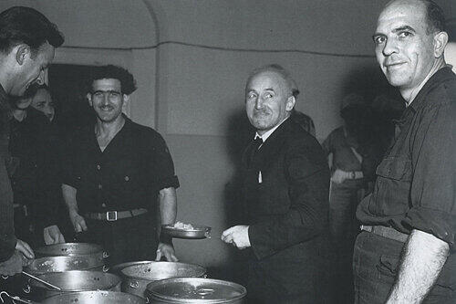 Julius Streicher, Frankens gefürchteter Nazi, bei der Henkersmahlzeit. Da lachte er noch.