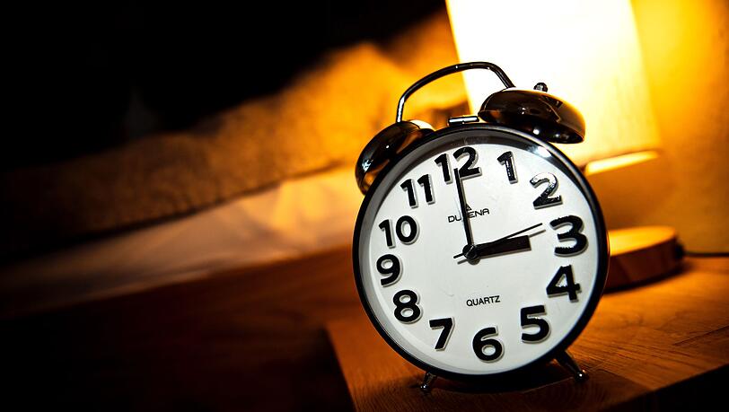 Am Ende der Sommerzeit wie Uhr wird um eine Stunde zurückgestellt. (Symbolbild) Am Ende der Sommerzeit wie Uhr wird um eine Stunde zurückgestellt. (Symbolbild)